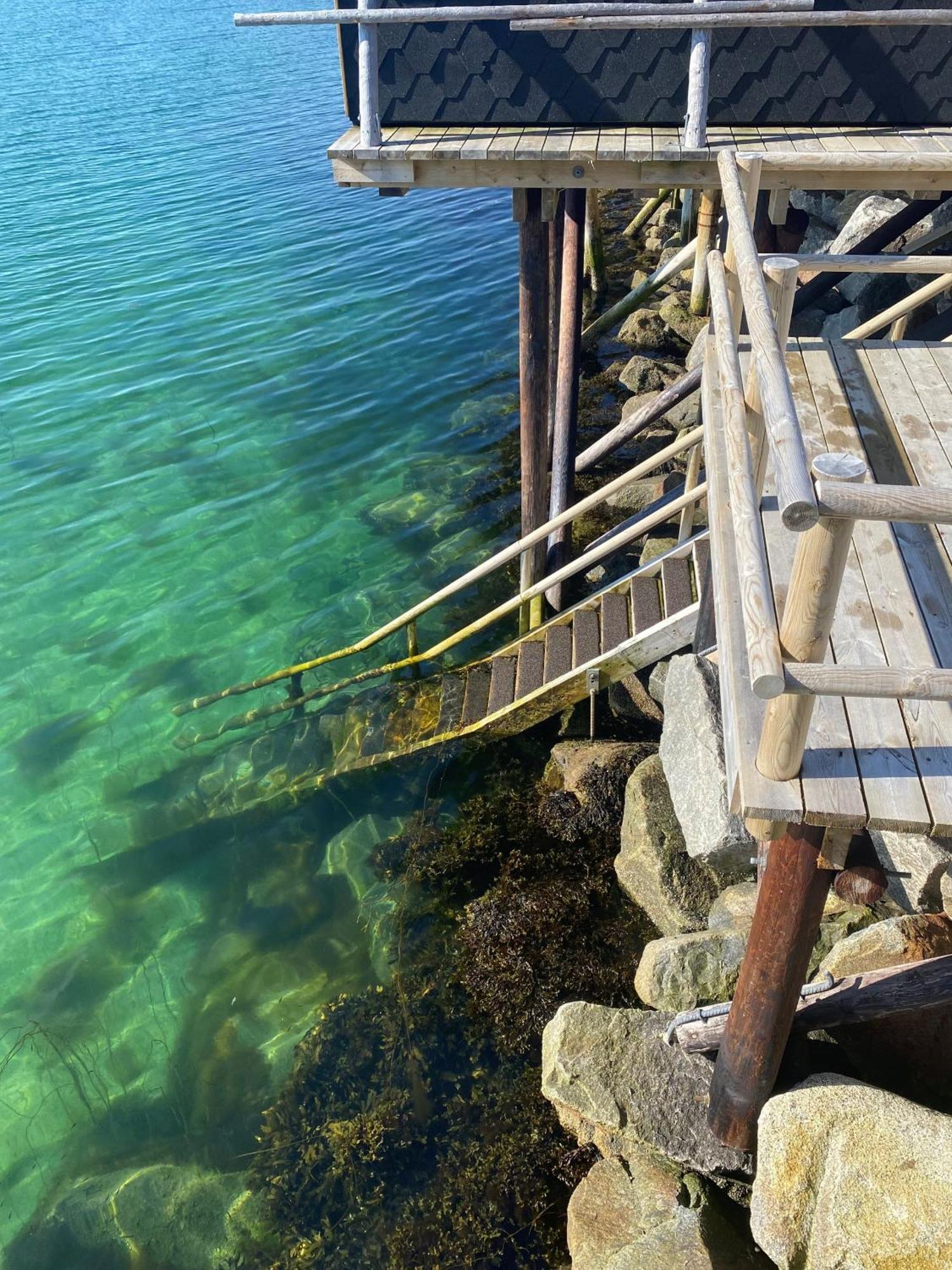 Molobua, Fantastic Place By The Sea Leknes Esterno foto